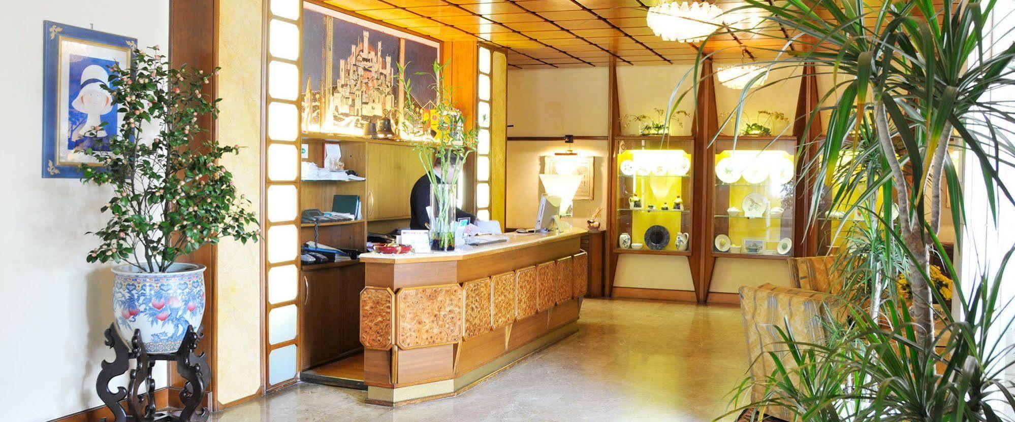Hotel Beatrice Este Ngoại thất bức ảnh